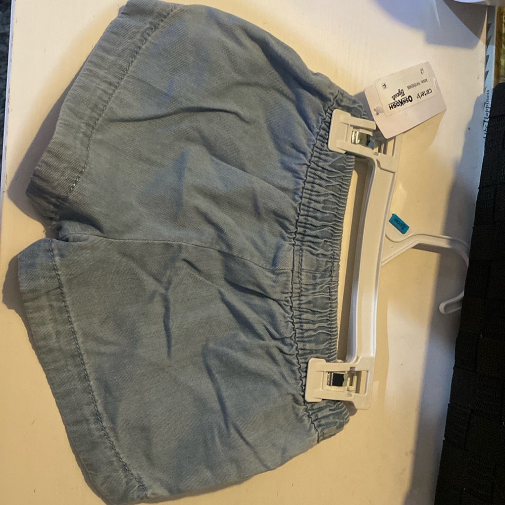 Carter’s Girls shorts 24 Months - New